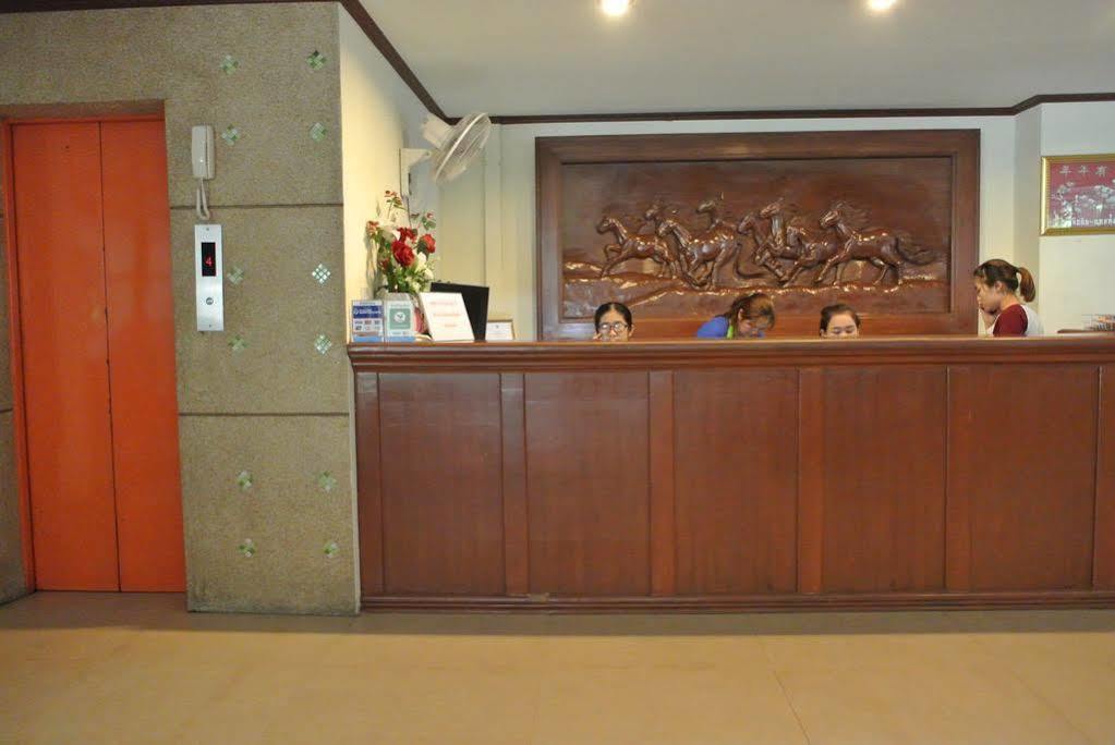 Bp Grand Hotel Chiang Mai Exterior foto